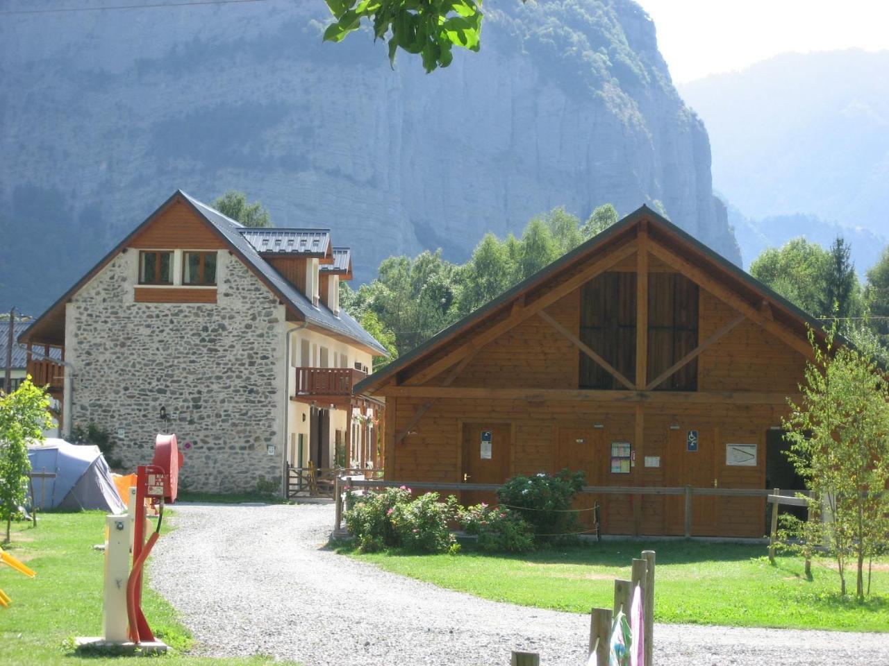 Willa Ferme Noemie Le Bourg-dʼOisans Zewnętrze zdjęcie